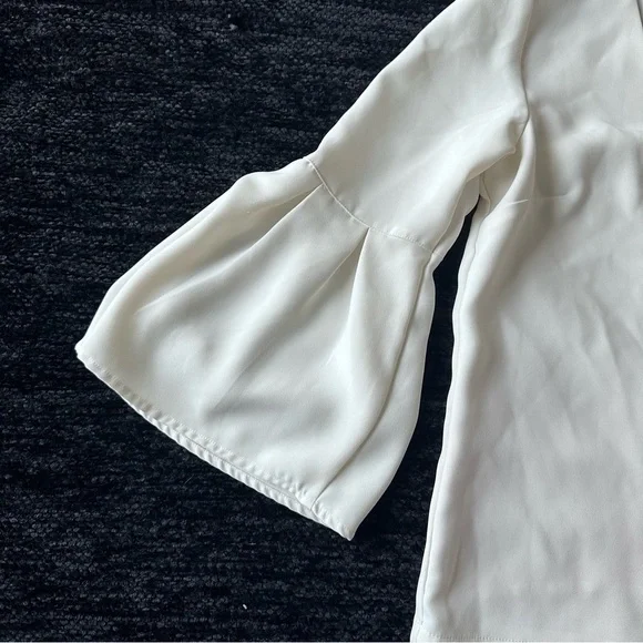 H&M Ruffle Bell Sleeve Blouse - Picture 2 of 8